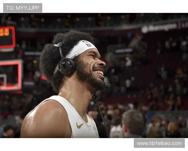 阿伦飞身救球与阿特金森激情相拥 撞翻爆米花桶点燃全场热血瞬间